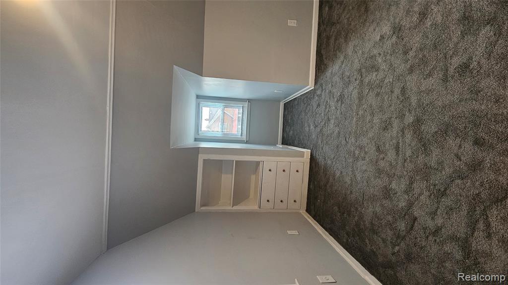 10001 Winthrop Street, Detroit, MI 48227 — Photo 36