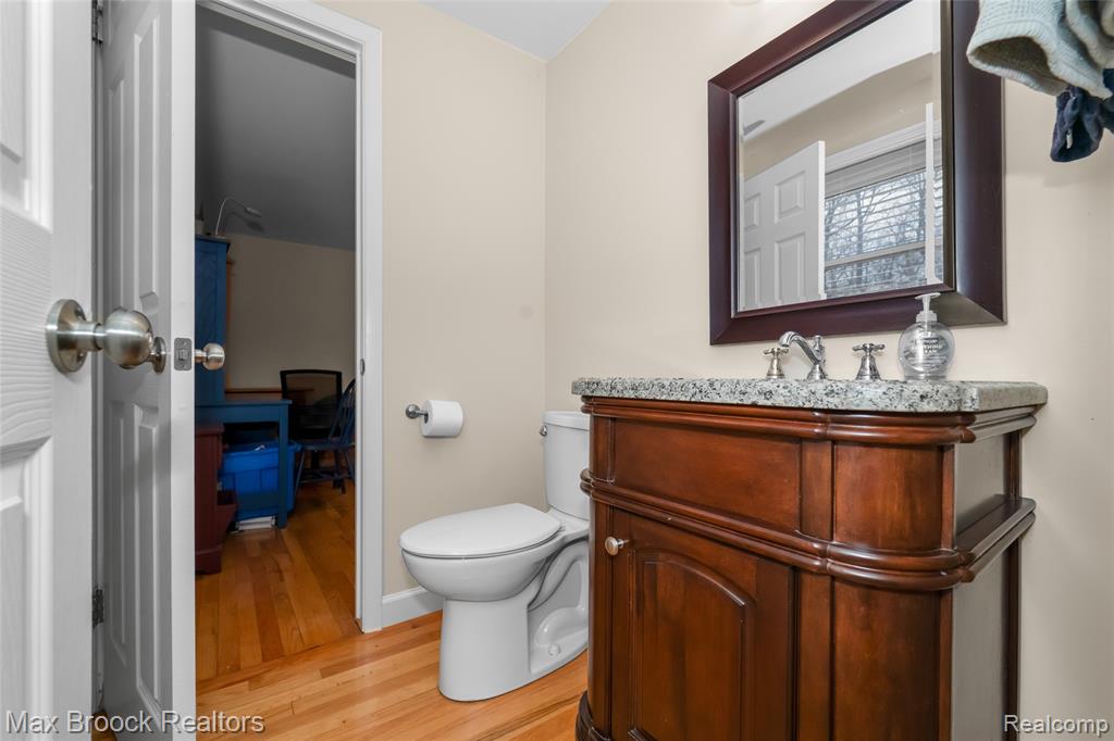 7118 Cathedral Drive, Bloomfield Hills, MI 48301 — Photo 43