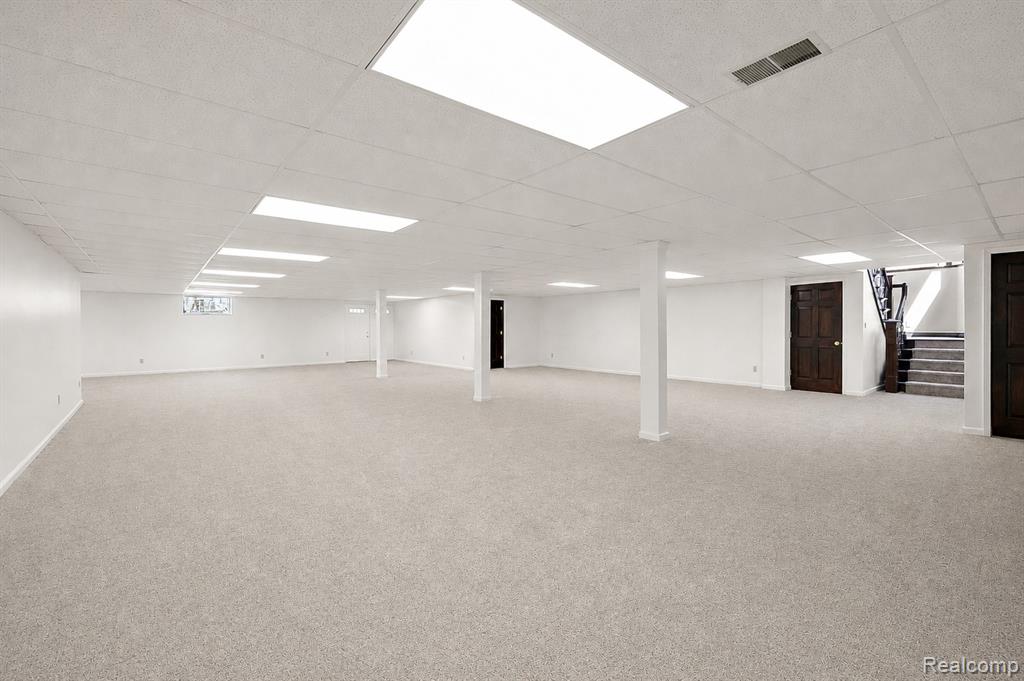 985 James K Boulevard, Pontiac, MI 48341 — Photo 28