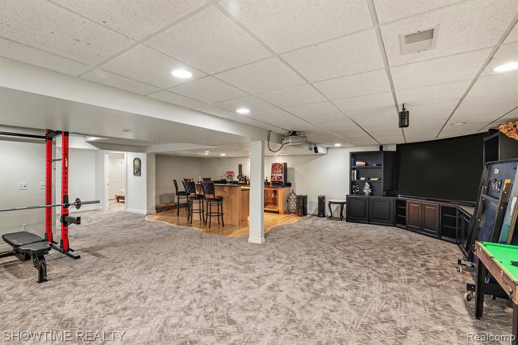54676 Woodcreek Boulevard, Utica, MI 48315 — Photo 34