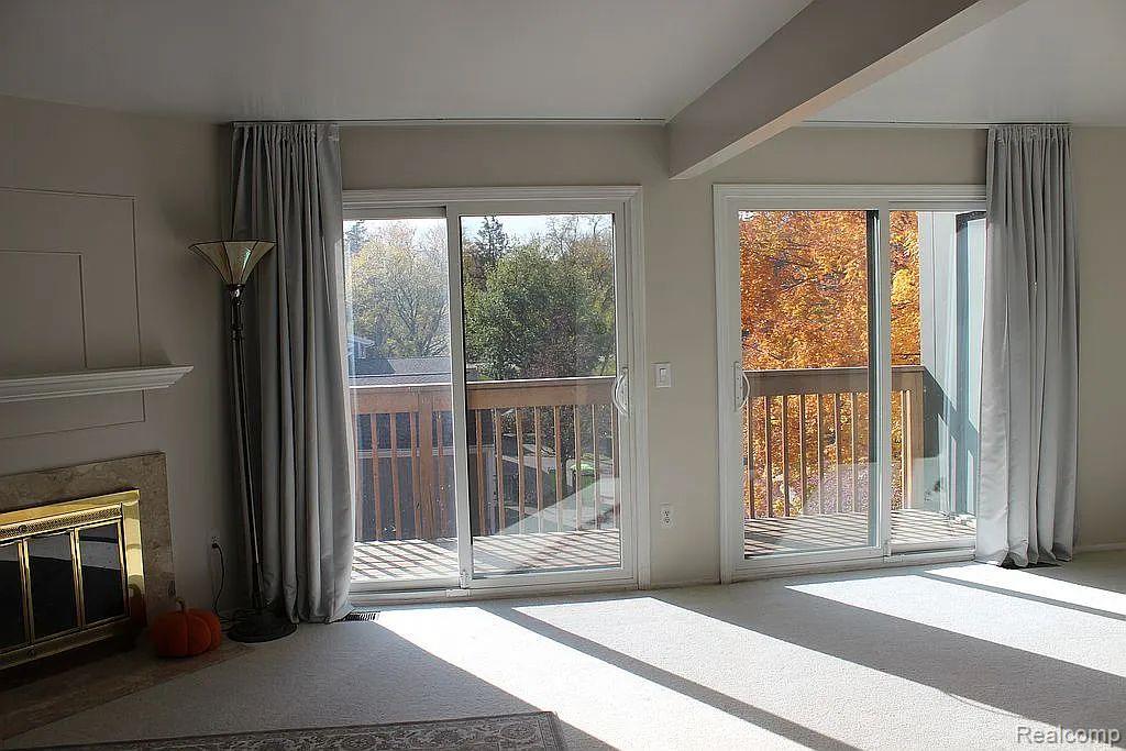 950 NEW HAVEN Court, Northville, MI 48167 — Photo 5