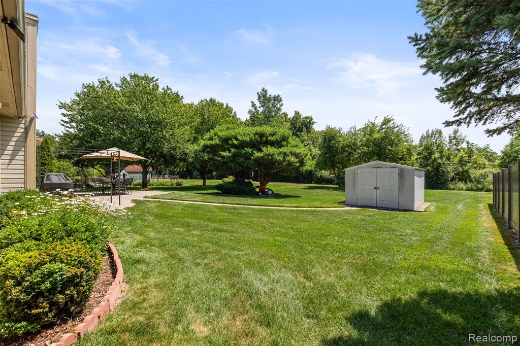 19550 Shorecrest Drive, Clinton Twp, MI 48038 — Photo 51