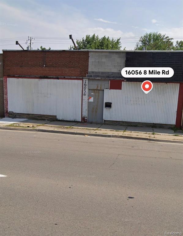 16056 E 8 Mile Road, Detroit, MI 48205