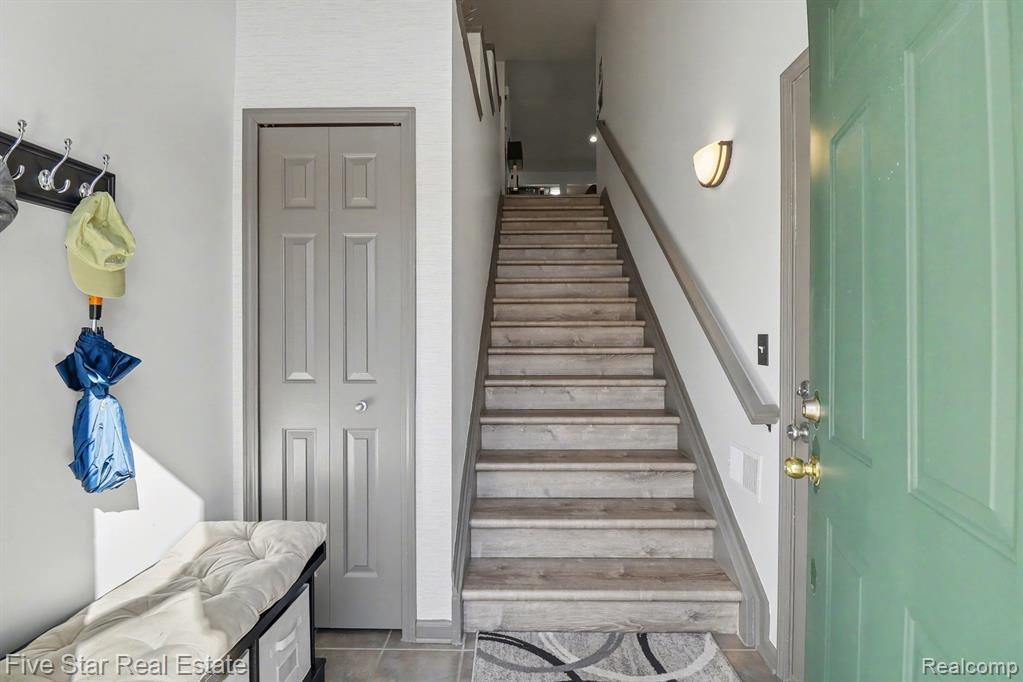 153 S Vista, Auburn Hills, MI 48326 — Photo 21