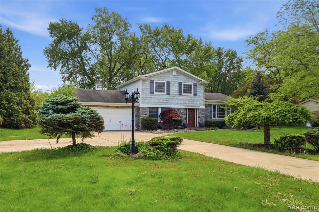 4168 McCandlish Road, Grand Blanc, MI 48439 — front exterior