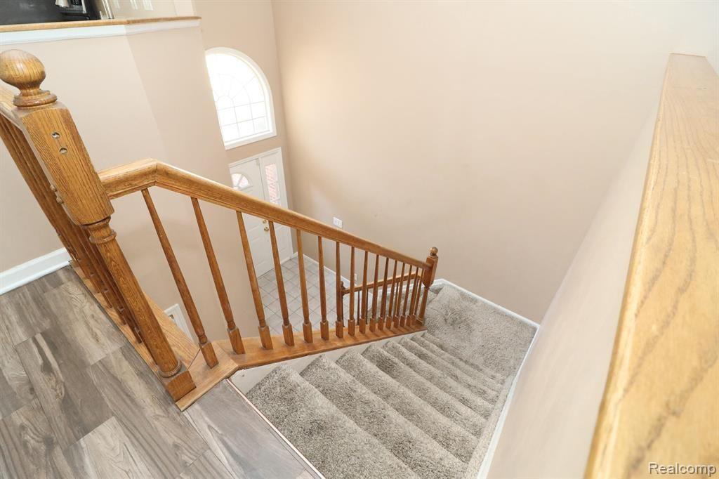 5302 ROYAL VALE Lane, Dearborn, MI 48126 — Photo 6
