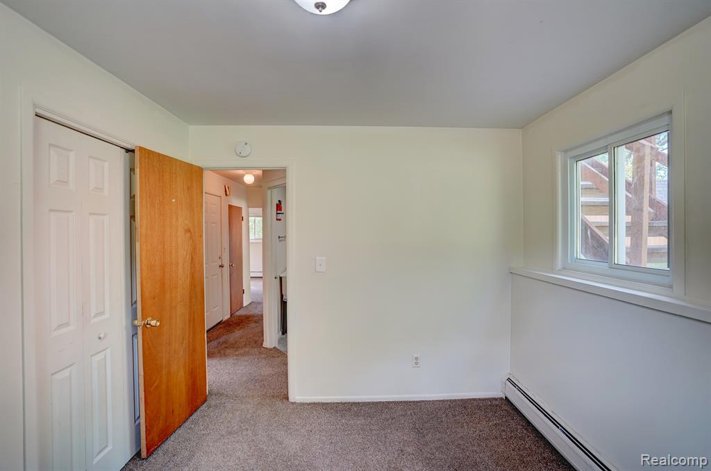 943 BRADLEY Avenue, Flint, MI 48503 — Photo 19