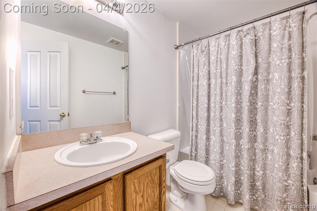 7087 Hogan Drive, Ypsilanti, MI 48197 — Photo 17