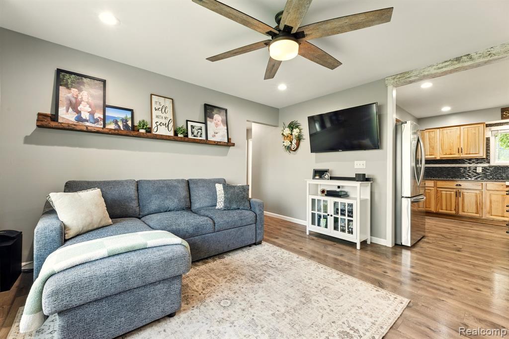 50536 Ryan Road, Shelby Twp, MI 48317 — Photo 8
