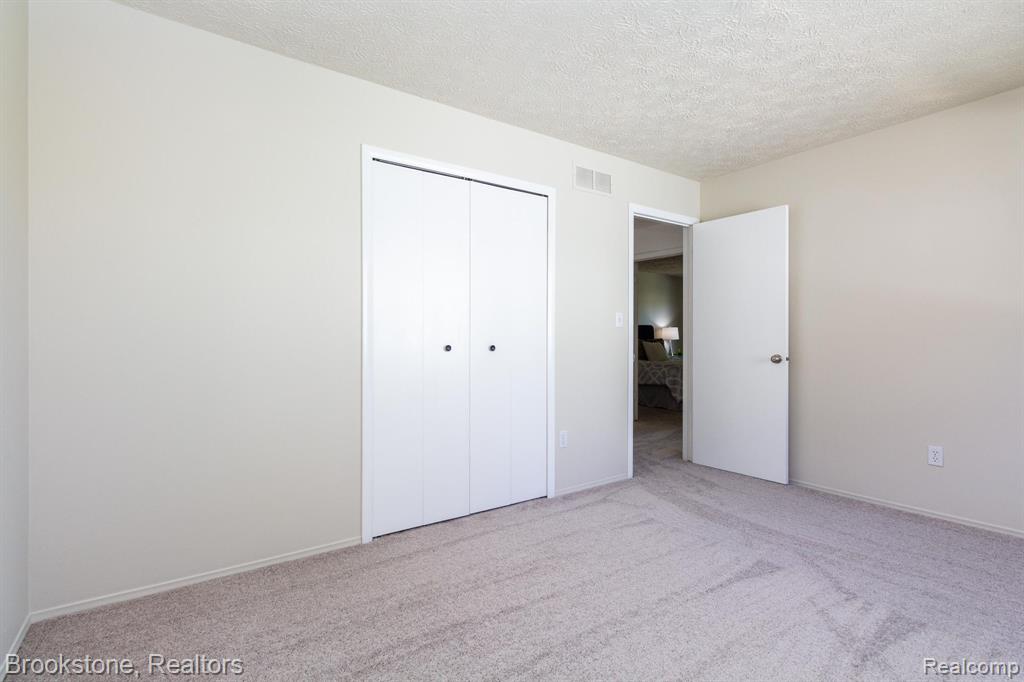 4335 Cypress Drive, Troy, MI 48085 — Photo 32