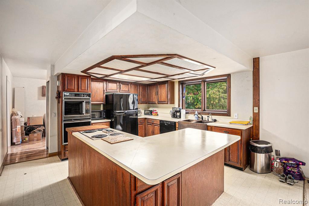 4100 Phillips Road, Metamora, MI 48455 — Photo 8