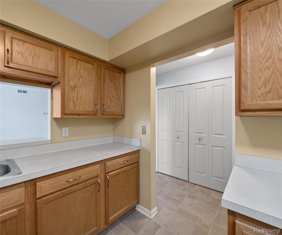 101 Fieldcrest Street, Ann Arbor, MI 48103 — Photo 8