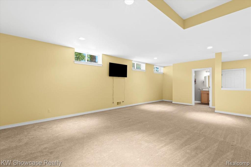 595 E COMMERCE Street, Milford, MI 48381 — Photo 24