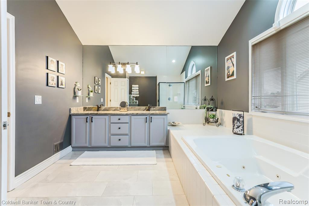 47740 Royal Pointe Drive, Canton, MI 48187 — Photo 30