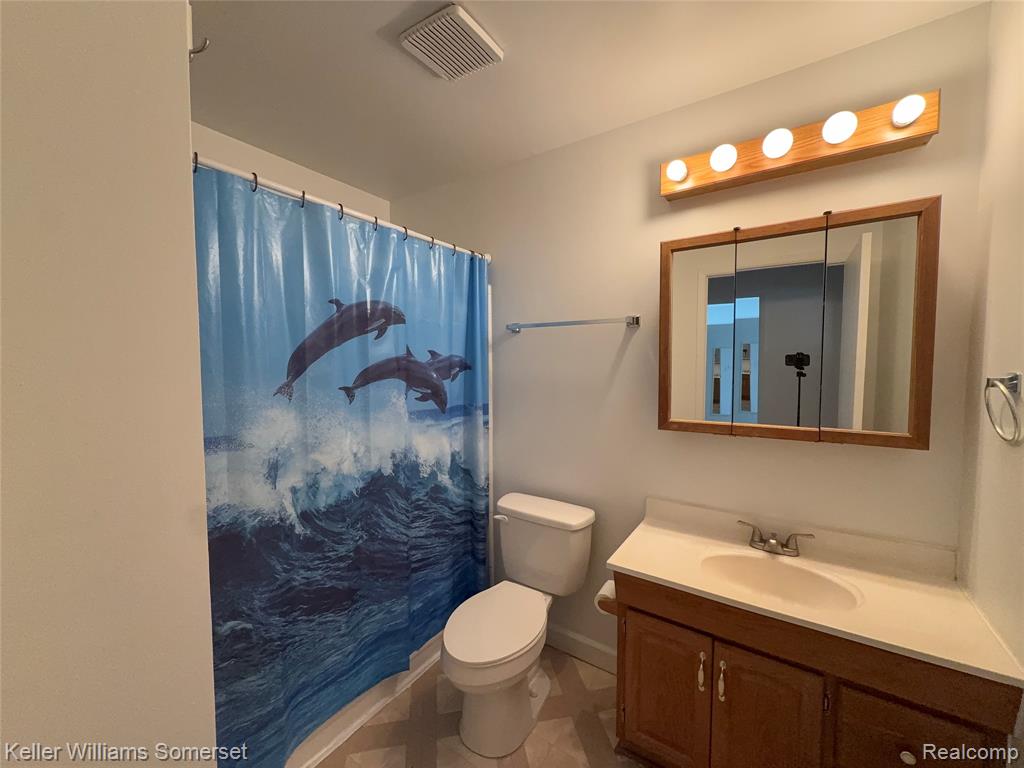 28423 Raleigh Crescent Drive, Chesterfield, MI — Photo 11
