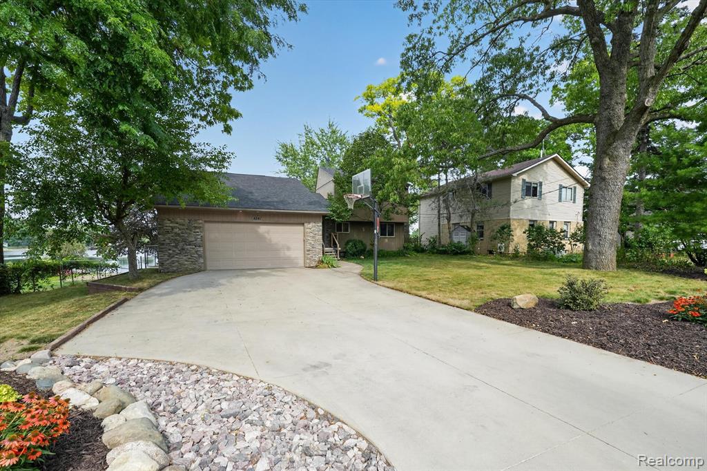 4341 Cornith Drive, Lake Orion, MI