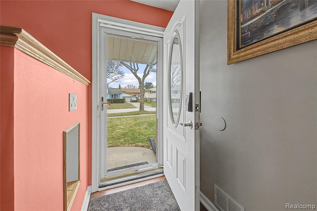 View of foyer entrance