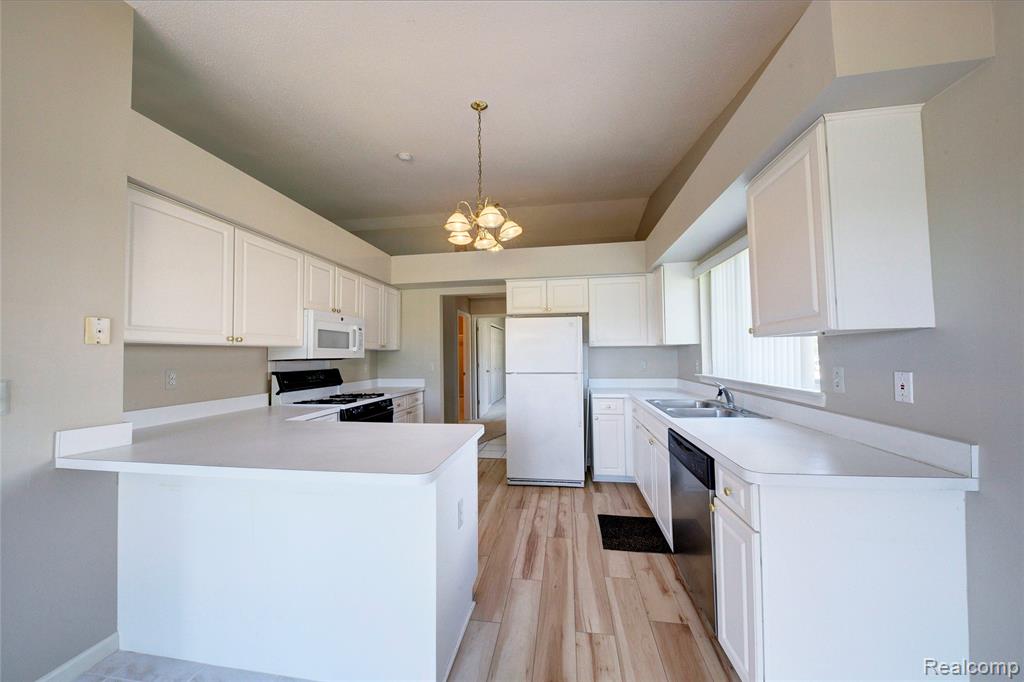 1913 Pebble Creek Drive, Canton, MI 48188 — Photo 16