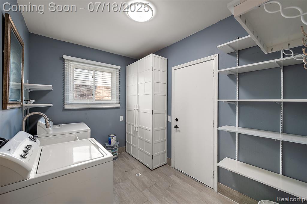 4152 Bloomfield Drive, Sterling Heights, MI 48310 — Photo 32
