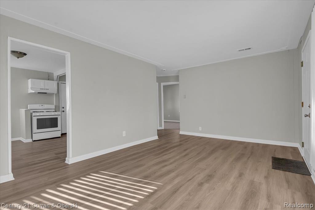 7011 Lozier Avenue, Warren, MI 48091 — Photo 5