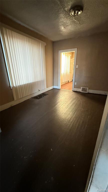 17833 Binder Street, Hamtramck, MI 48212 — Photo 4