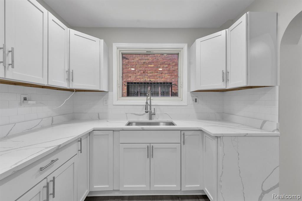 18961 Pennington Drive, Detroit, MI 48221 — Photo 12