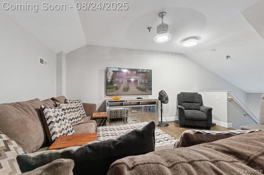 23424 Grayson Drive, Southfield, MI 48075 — Photo 24
