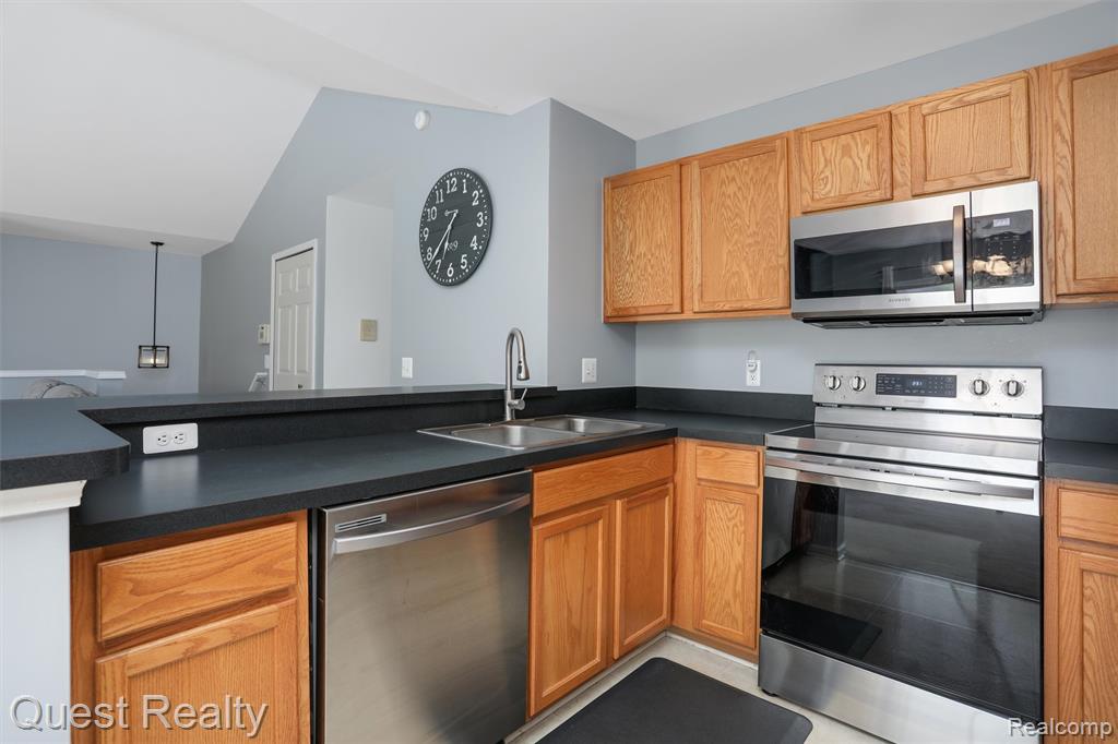 51558 Stern Lane, New Baltimore, MI — Photo 12