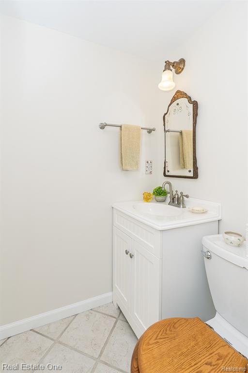 4644 Charest Avenue, Waterford, MI 48327 — Photo 29