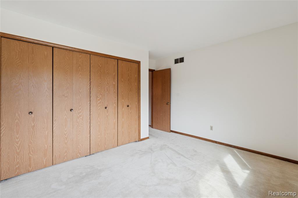 9502 Fenwin Drive, Grand Blanc, MI 48439 — Photo 24