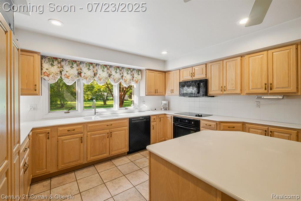42117 Banbury Road, Northville, MI 48168 — Photo 18