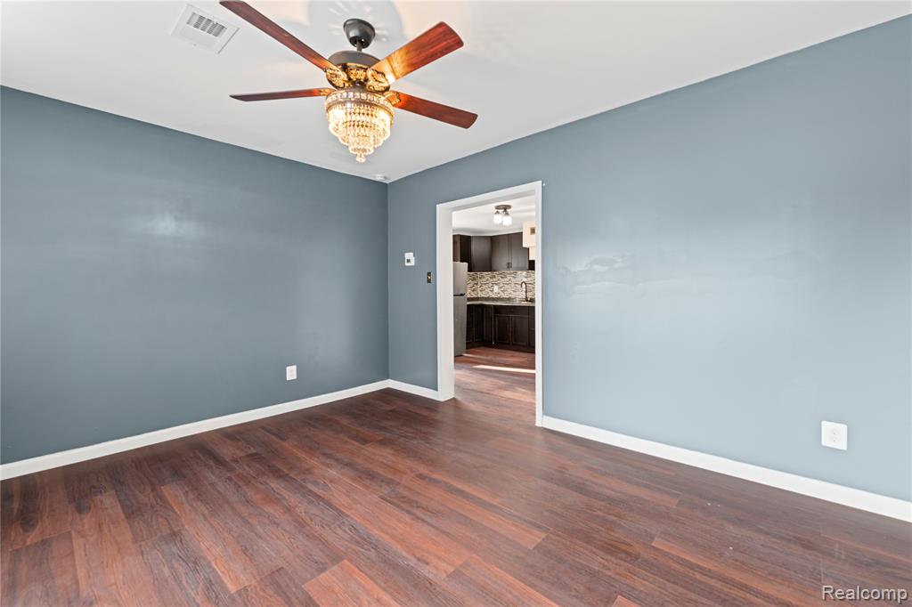 8419 Paige Avenue, Warren, MI 48089 — Photo 17