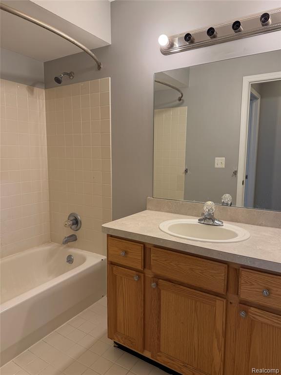 56567 Scotland Boulevard, Utica, MI 48316 — Photo 15