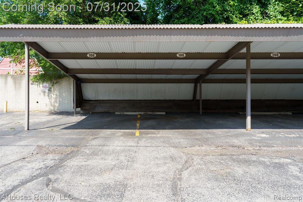 5273 Highland Road, 108, Waterford, MI 48327 — Photo 11