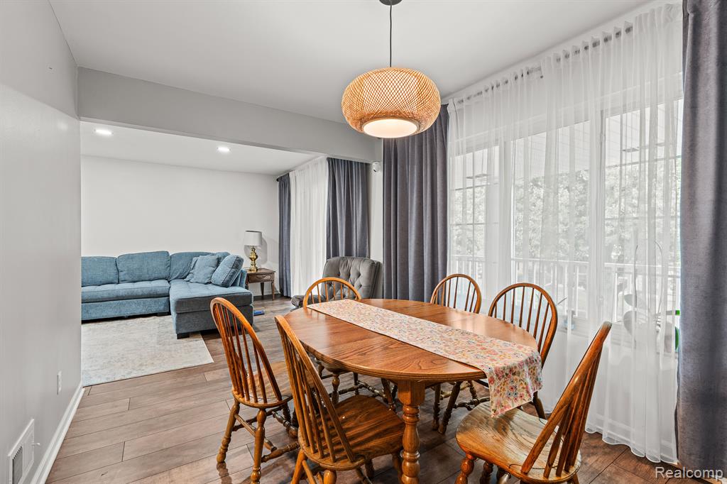 29594 HOOVER Road, Warren, MI 48093 — Photo 5
