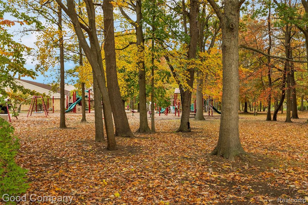 920 W Windemere Avenue, Royal Oak, MI 48073 — Photo 43