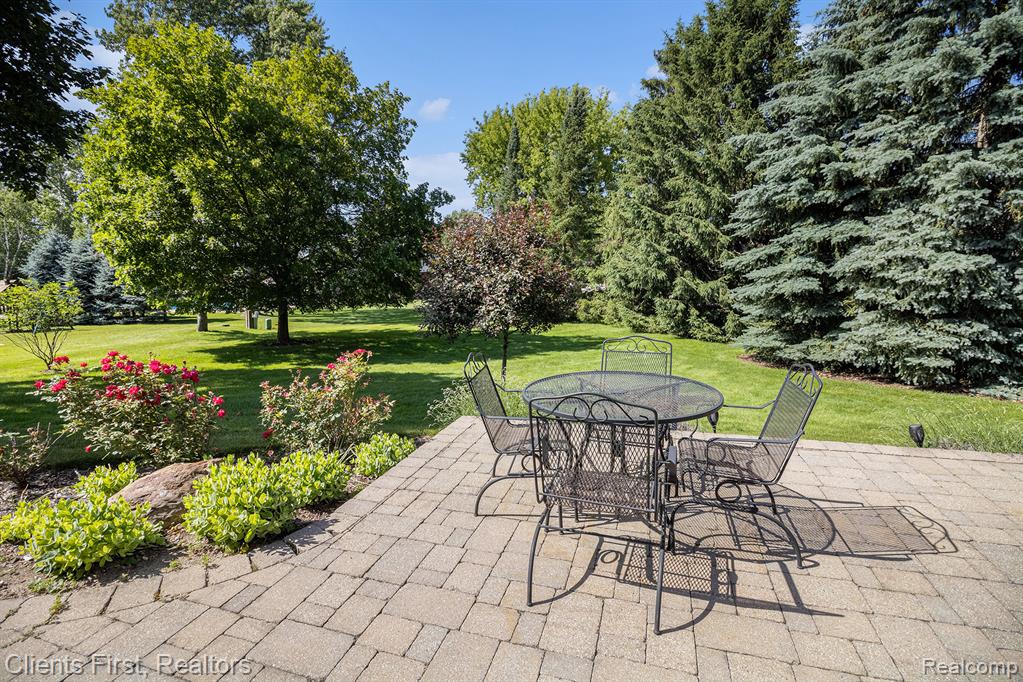42356 Cotswold Court, Northville, MI, 48168