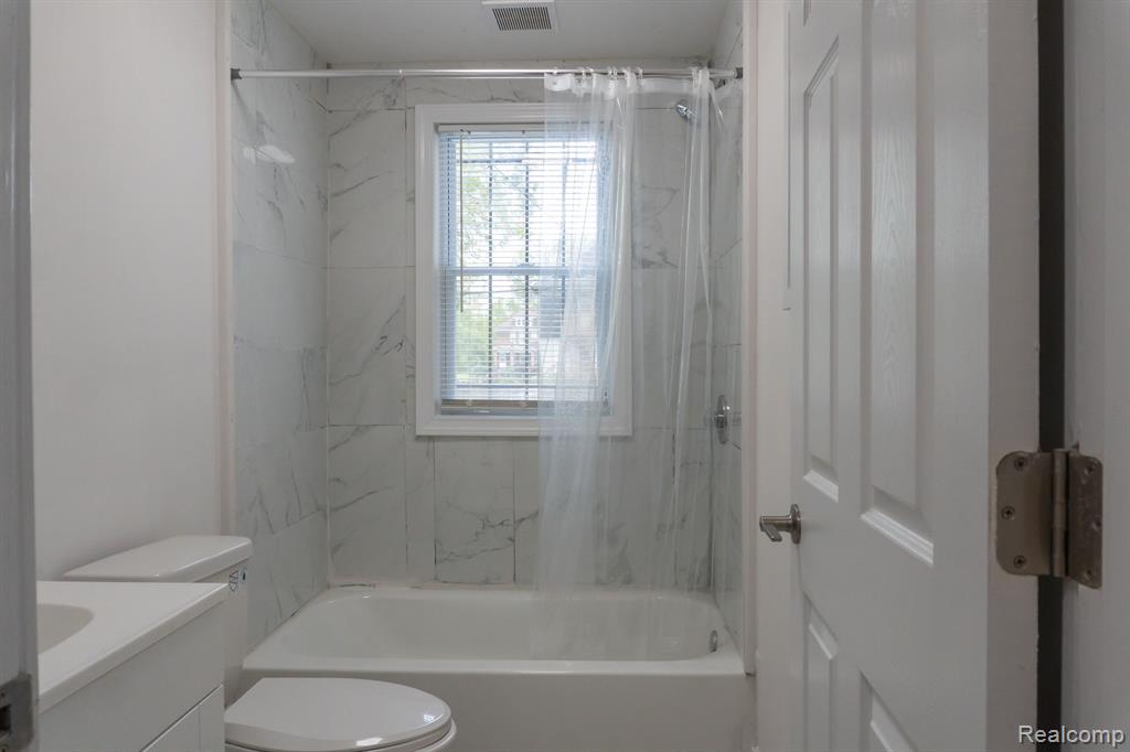 3927 SAINT CLAIR Street, Detroit, MI 48214 — Photo 19