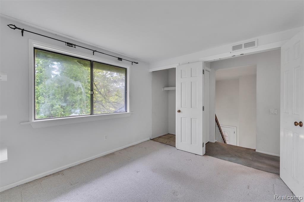 5772 Perrytown Drive, West Bloomfield, MI — Photo 32