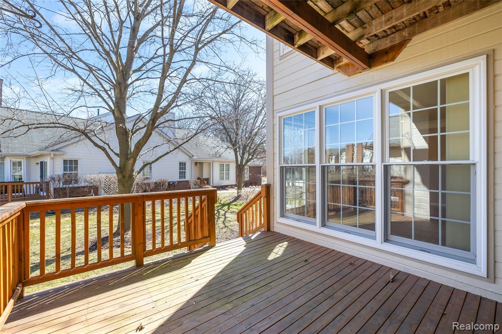 16252 Country Knoll Drive, Northville, MI 48168 — Photo 44