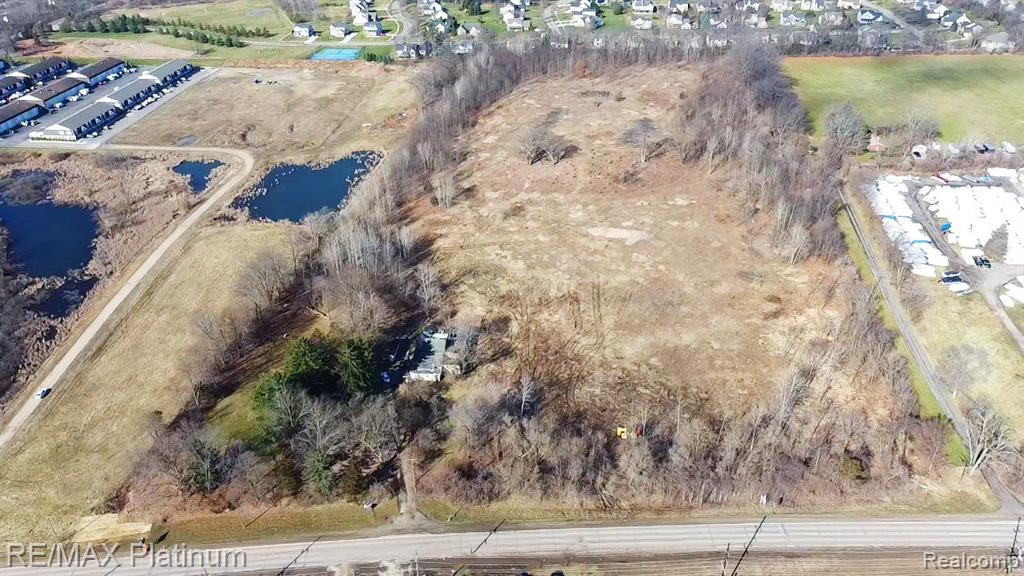 1285 N OLD US 23, Howell, MI 48843 — Photo 6