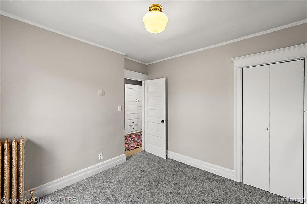 649 GLADSTONE Street, Detroit, MI 48202 — Photo 31
