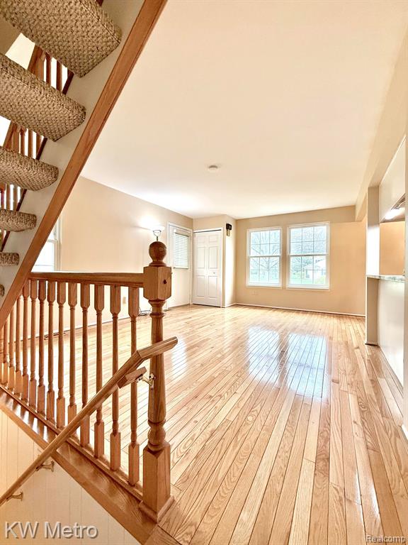 223 NEPTUNE Drive, Walled Lake, MI 48390 — Photo 11