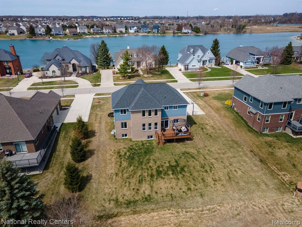 527 SOUTHSHORE Drive, Oxford, MI 48371 — Photo 52