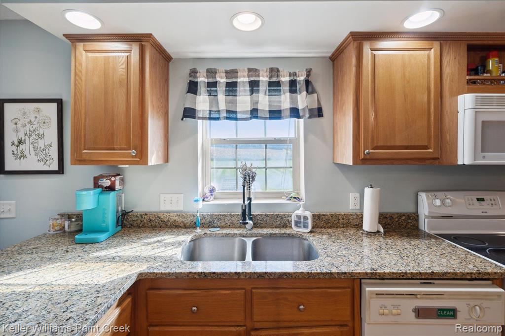 2076 N LAKE PLEASANT Road, Attica, MI 48412 — Photo 16