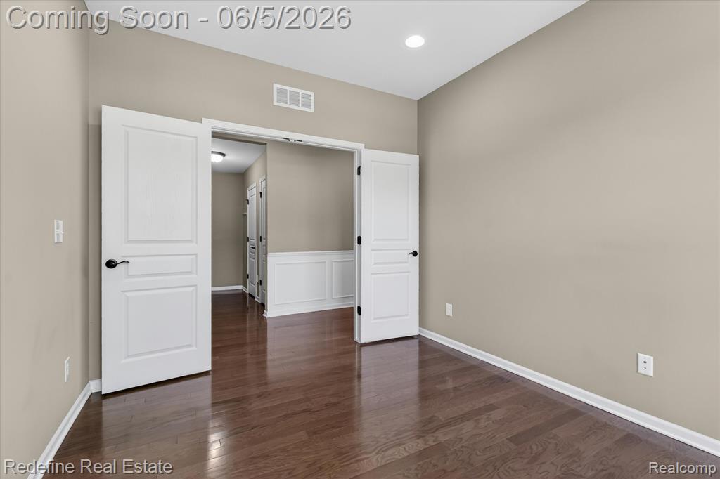 49916 Alden, Canton, MI 48188 — Photo 29