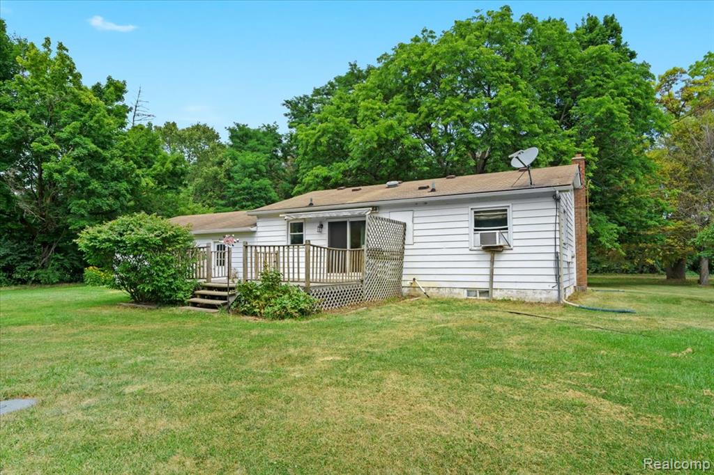6460 Hogan Road, Fenton, MI 48430 — Photo 24