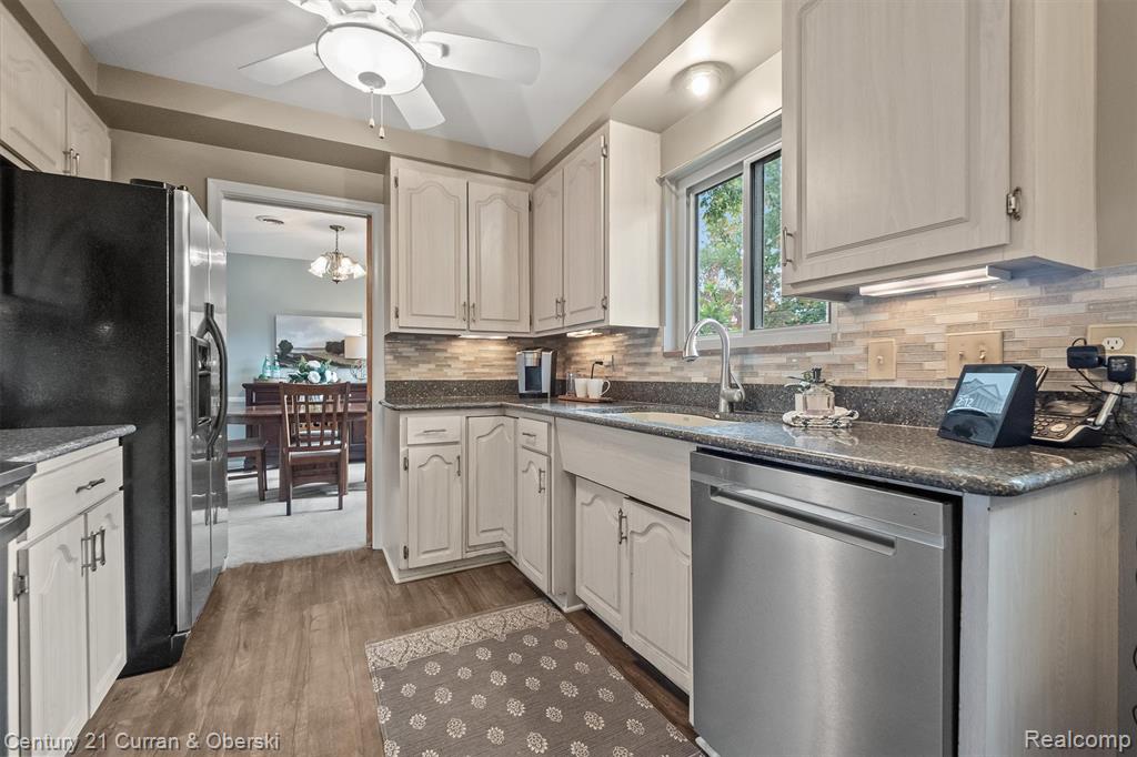 47245 Battleford Lane, Northville, MI 48167 — Photo 17