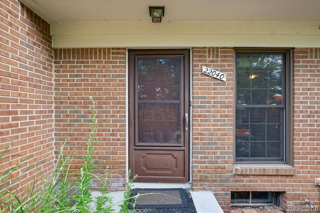 22040 EDGEWATER, Novi, MI — Photo 10