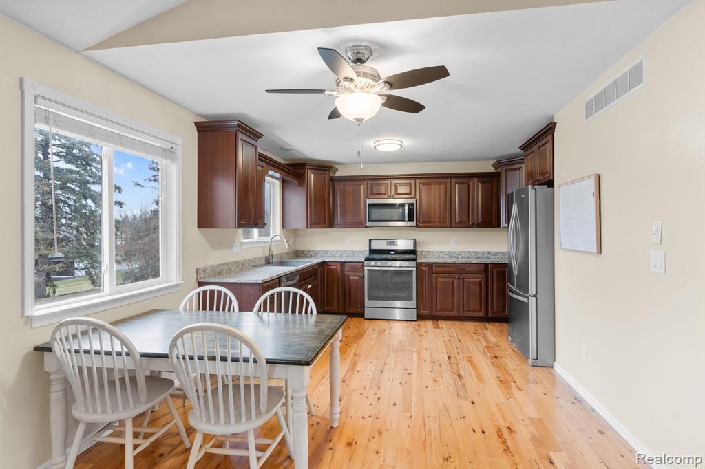 41306 WESTFIELD Circle, Canton, MI 48188 — Photo 4